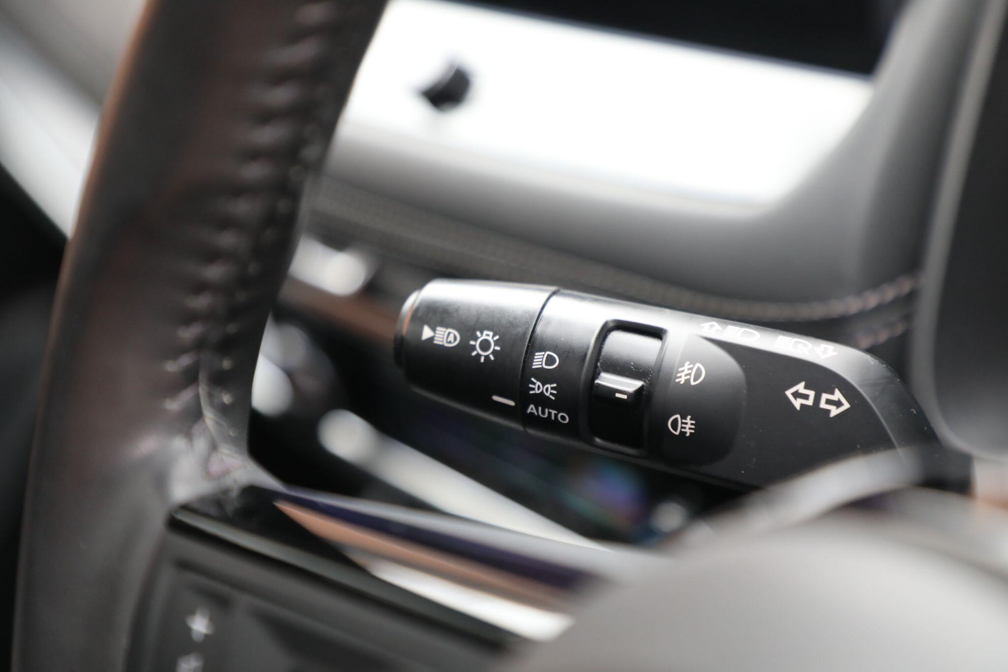 Large vehicle image